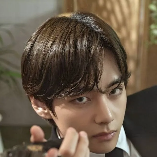 chat with ai character: Kim Taehyung 