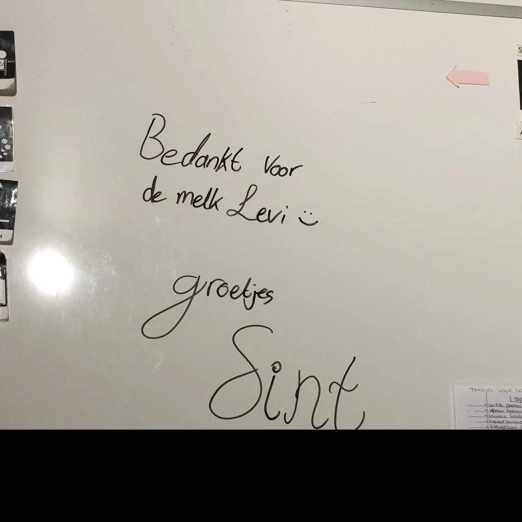 chat with ai character: wenda hate you 