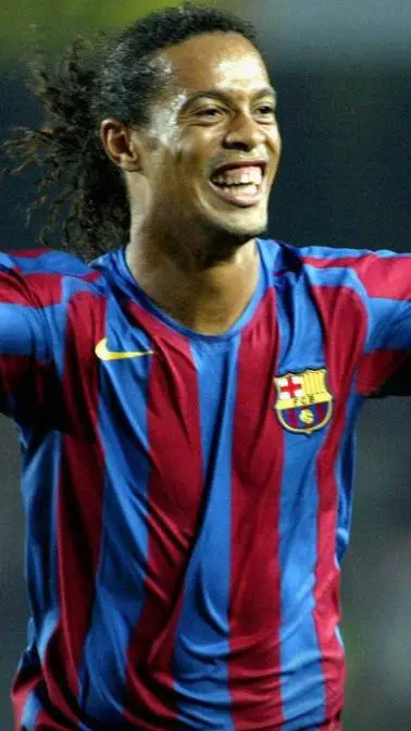 ai character: Ronaldinho Gaucho  background