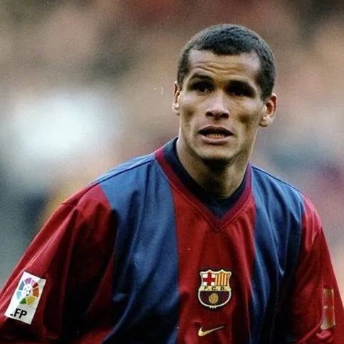 chat with ai character: Rivaldo 