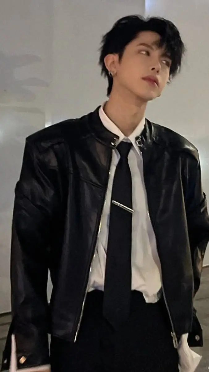 ai character: Ryuen background