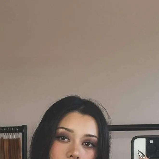 chat with ai character: Megan