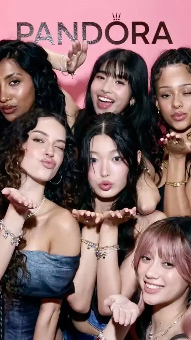 ai character: KATSEYE 🧋 background