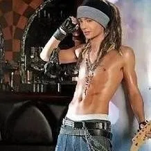 chat with ai character: Tom kaulitz 