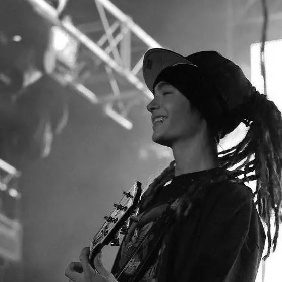 chat with ai character: Tom kaulitz 