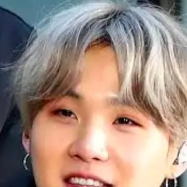 chat with ai character: Suga