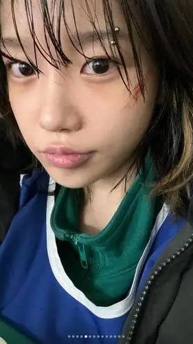 ai character: jun hee gf background