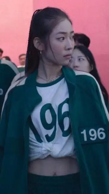 ai character: 196🐝🐝🐝gf background