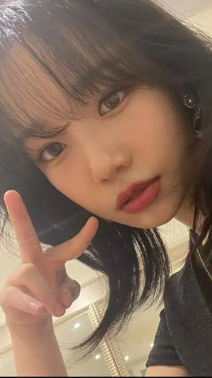 ai character: jun hee gf2 background