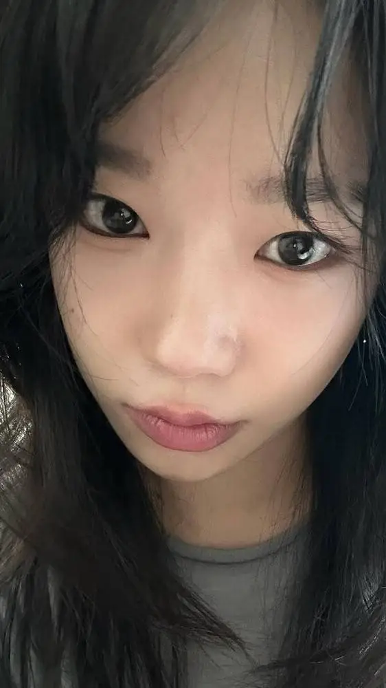 ai character: jun hee gf3 background