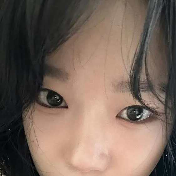 chat with ai character: jun hee gf3