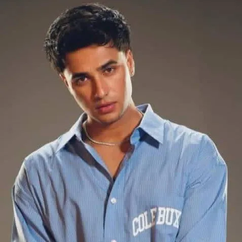 chat with ai character: Abhishek Sharma 