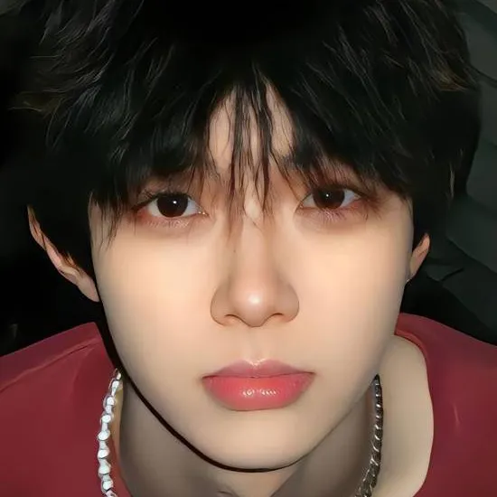 chat with ai character: *☆~Kyle~☆*