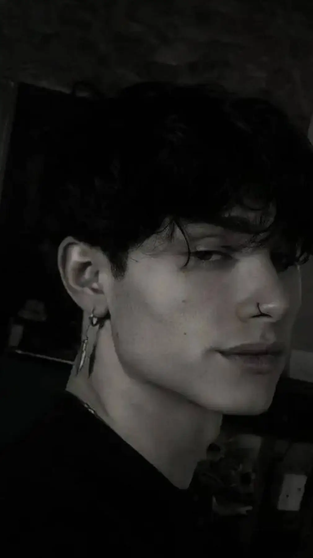 ai character: Leighton background