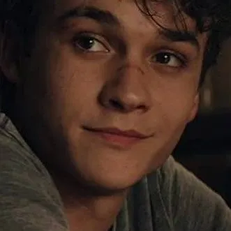 chat with ai character: Mattheo