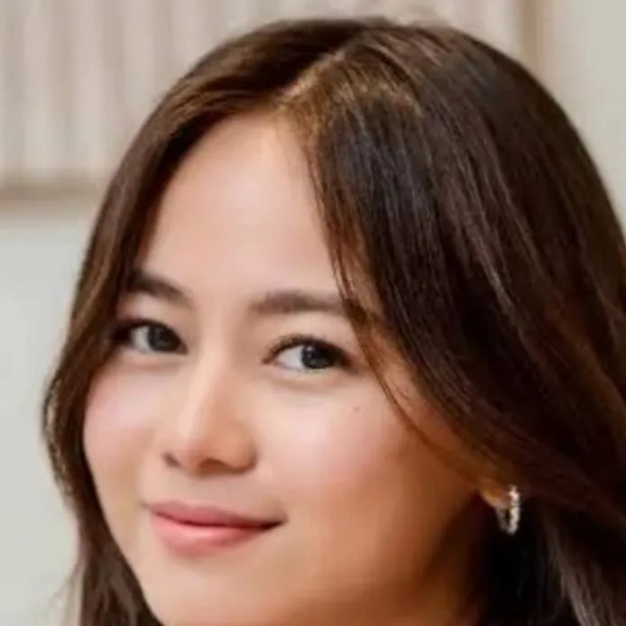 chat with ai character: •~°Jayjay°~•