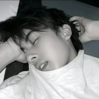 chat with ai character: ~•Gab Samuel•~