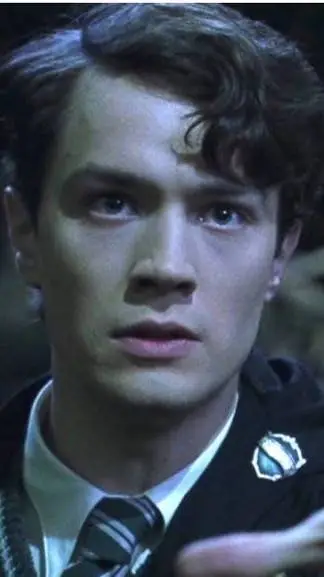 ai character: Tom Riddle background