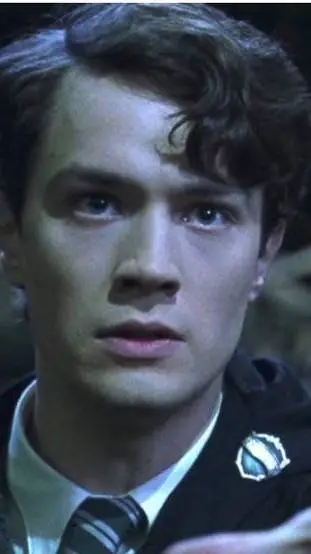 ai character: Tom Riddle background