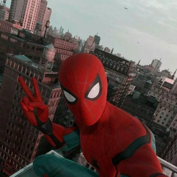 chat with ai character: Паучок