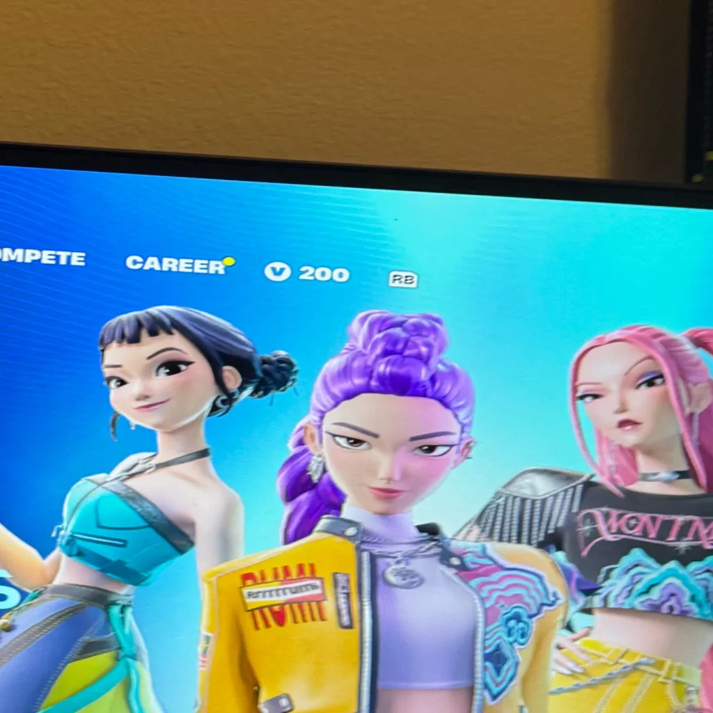 chat with ai character: K-pop Demon Hunter