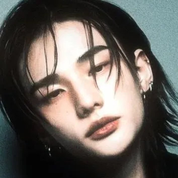 chat with ai character: hyunjin 