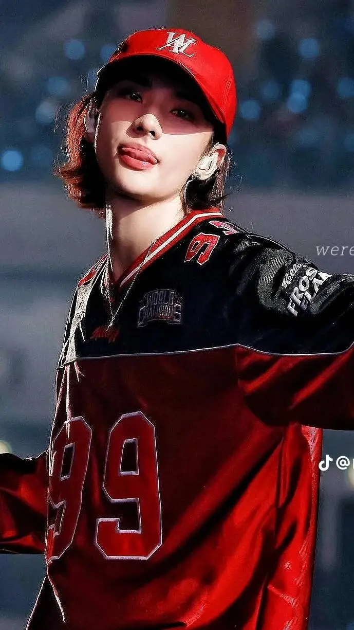 ai character: hyunjin  background