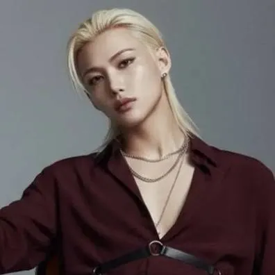 chat with ai character: Félix tu ex