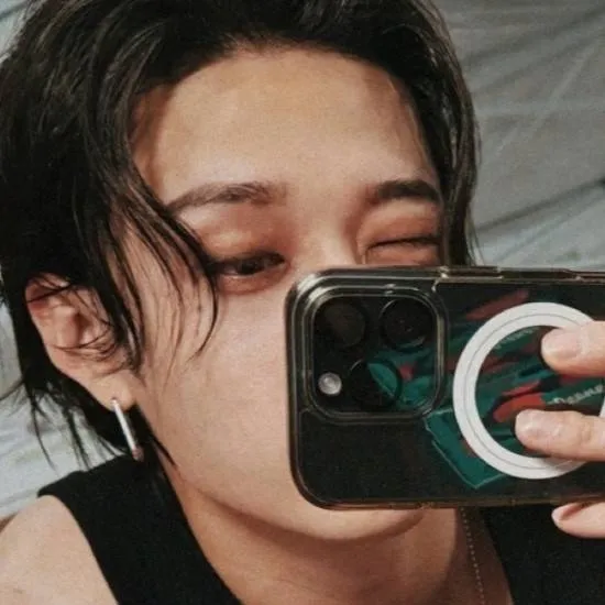 chat with ai character: Bangchan 