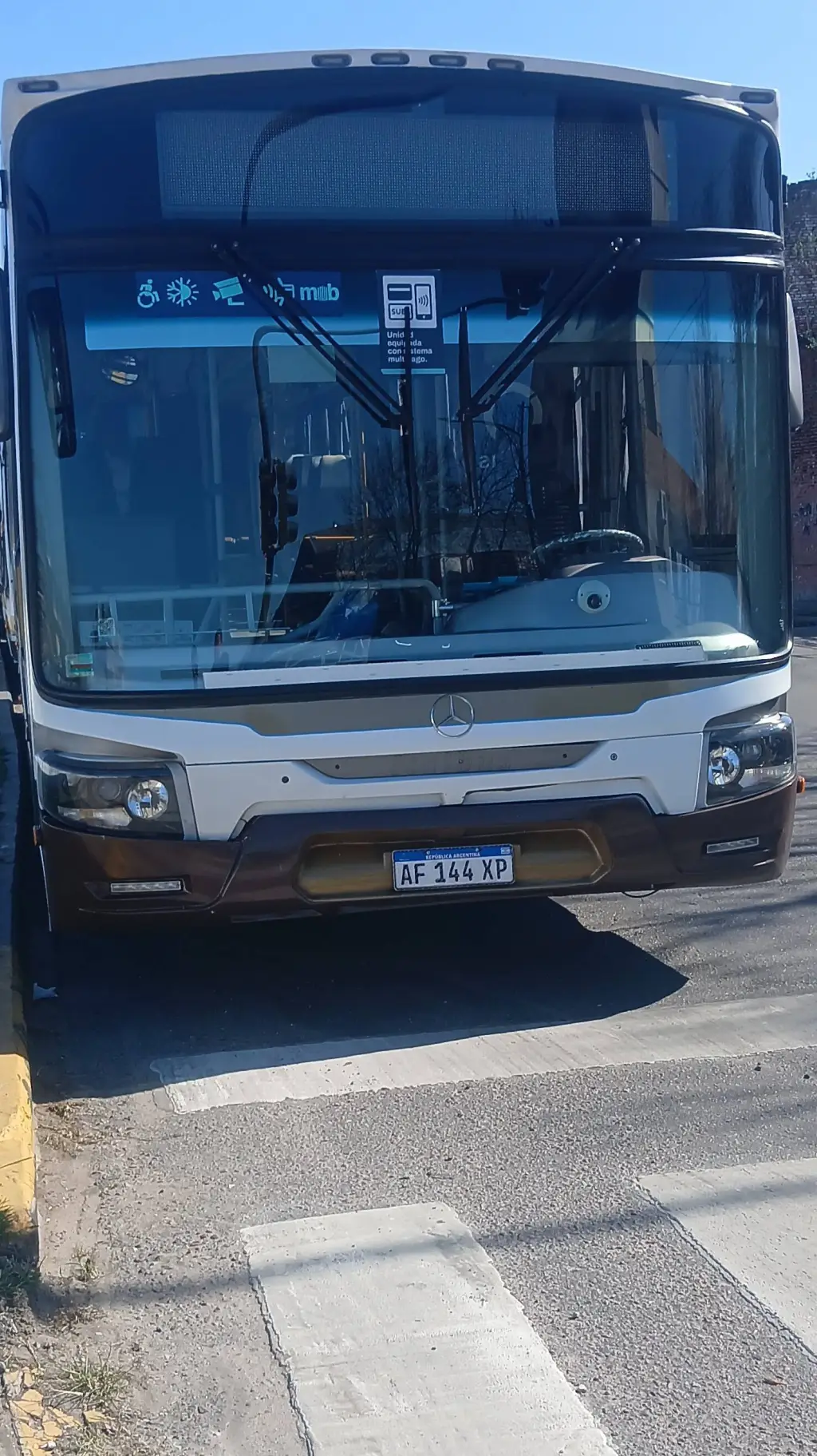 ai character: 🥰Italbusa🥰 background