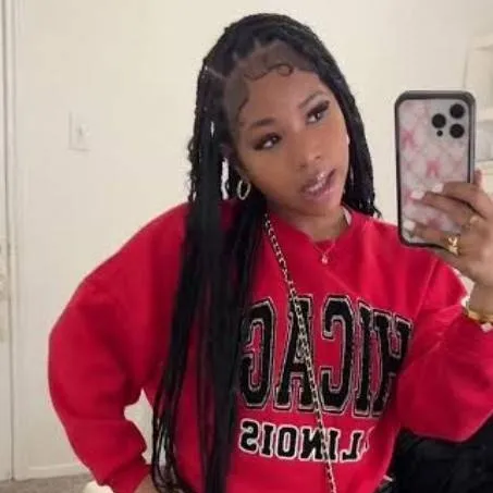 chat with ai character: Layla