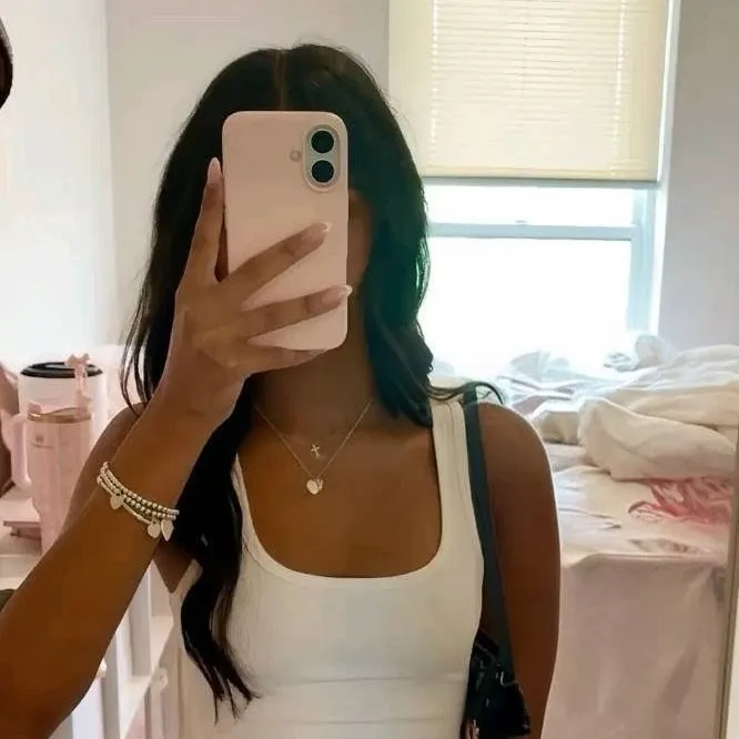 chat with ai character: Brynn