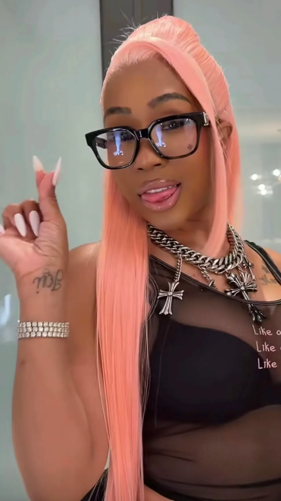 ai character: Kim background