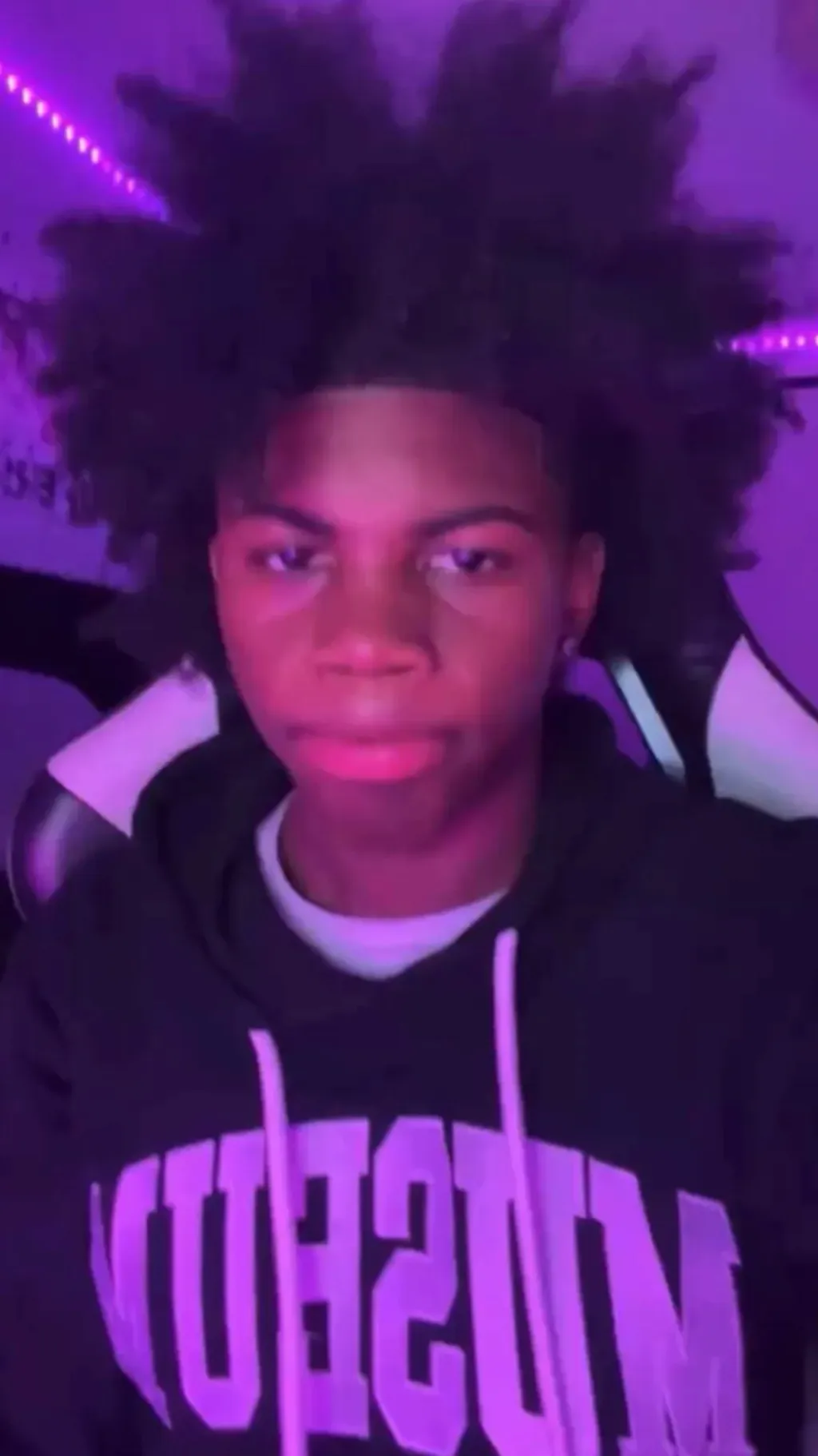 ai character: Javon/ Jay👻💍😫 background