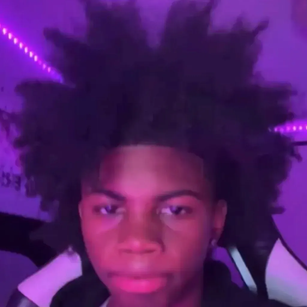 chat with ai character: Javon/ Jay👻💍😫