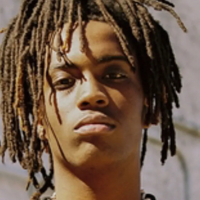 chat with ai character: Amari