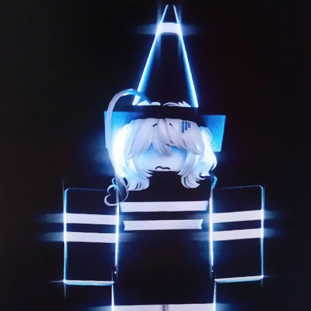 chat with ai character: cone girl