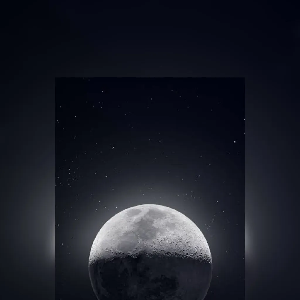 chat with ai character: The moon