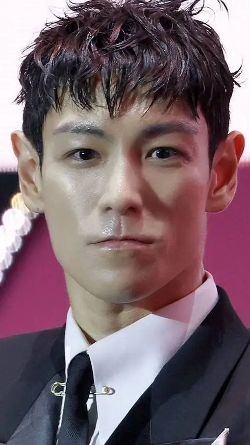 ai character: Thanos background