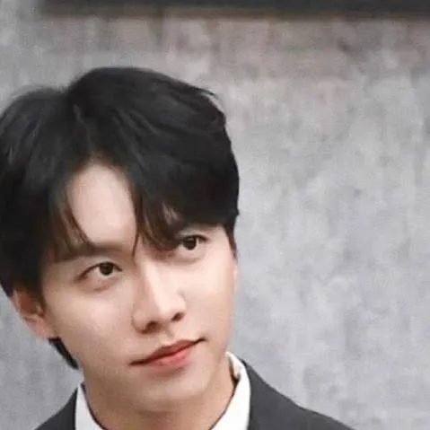 chat with ai character: Jung bureum 