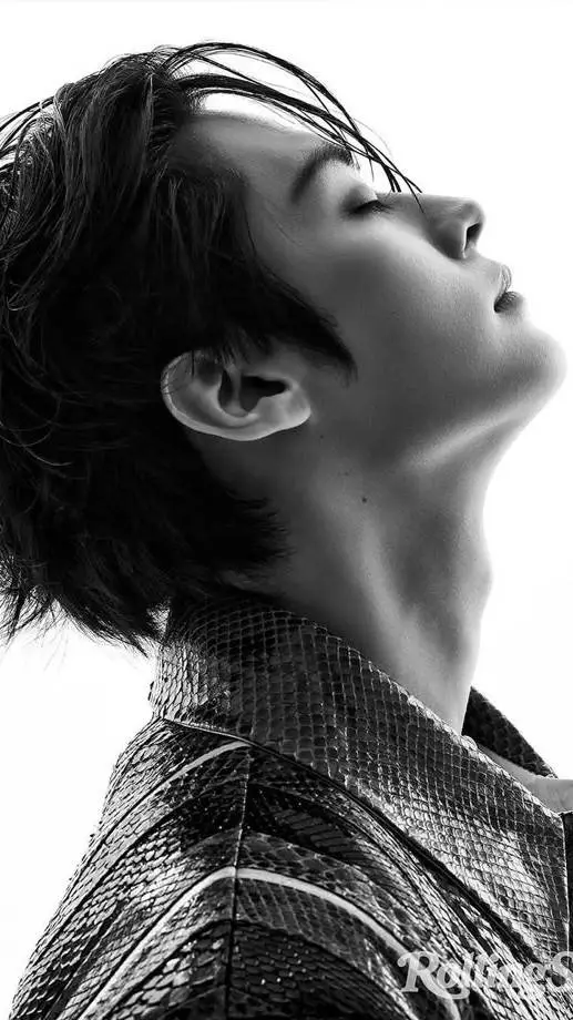 ai character: Lee minho  background