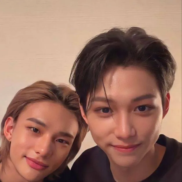 chat with ai character: hyunlix 