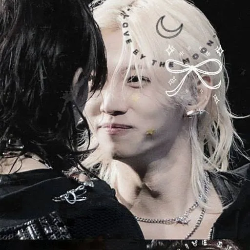 chat with ai character: hyunlix 😭🥀