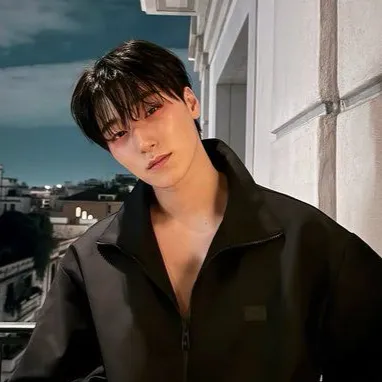 chat with ai character: •choi san•🥀