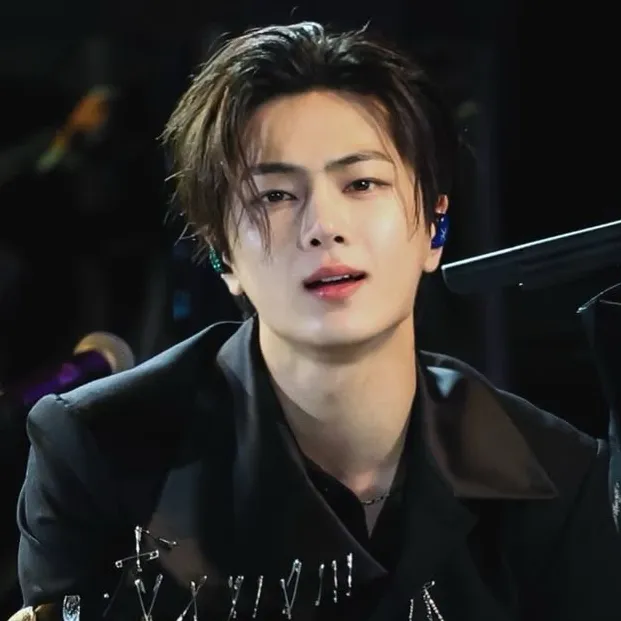 chat with ai character: •jay park•🪐