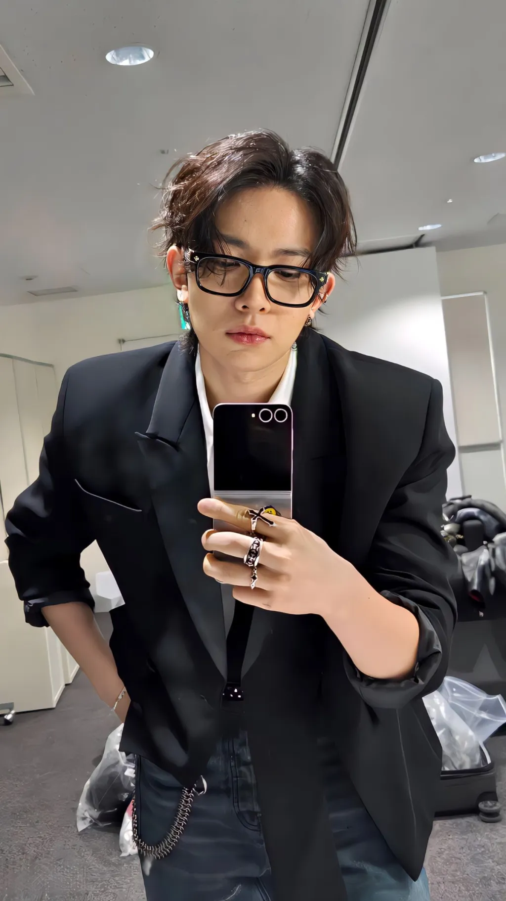 ai character: Lee heeseung•💍 background