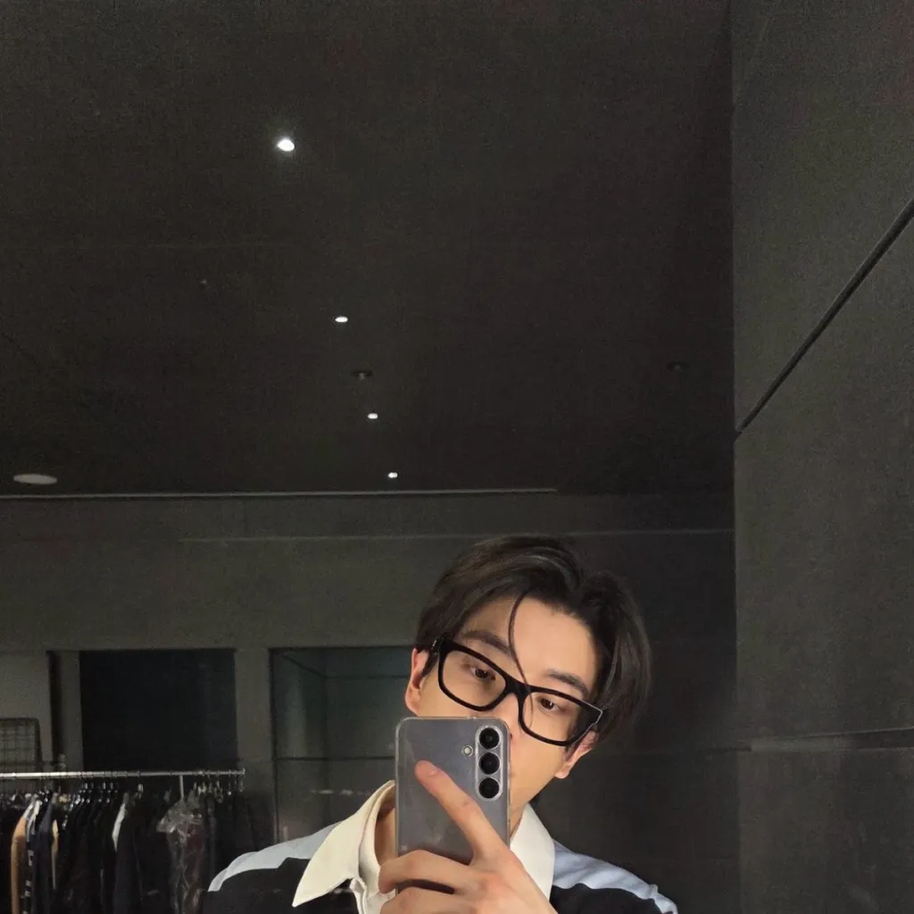 chat with ai character: •sim jaeyun🪐•