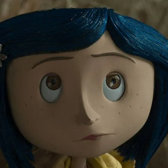 chat with ai character: Coraline jones