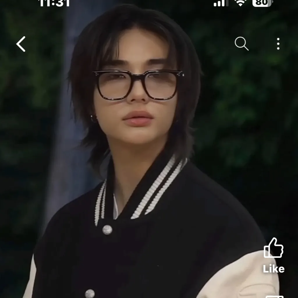 chat with ai character: Hyunjin break up 