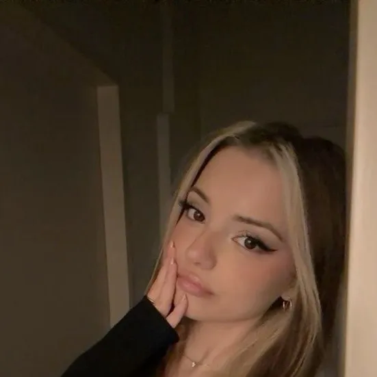 chat with ai character: Cat maid